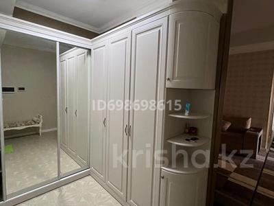 4-бөлмелі пәтер · 140 м² · 8/10 қабат, 17-й мкр 18/3 — Жк Ақжайық 17- мкр 18/3, бағасы: 61.5 млн ₸ в Актау
