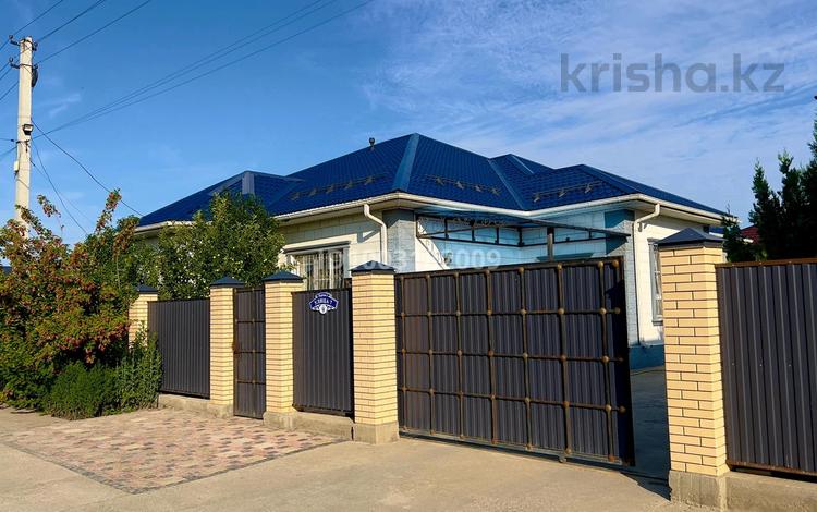 Отдельный дом · 6 комнат · 245 м² · 8 сот., мкр Нурсая-3, 7 за 72 млн 〒 в Атырау — фото 3