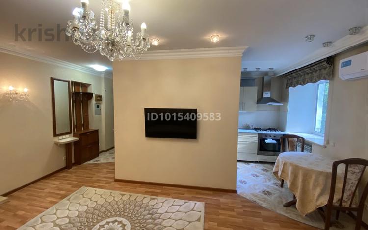 2-бөлмелі пәтер · 43 м² · 2/5 қабат, Жаңа қала ш/а., проспект Н. Назарбаева 23 — Театр Станиславского , гимназия №3, бағасы: 280 000 ₸ в Караганде, Казыбек би р-н — фото 2