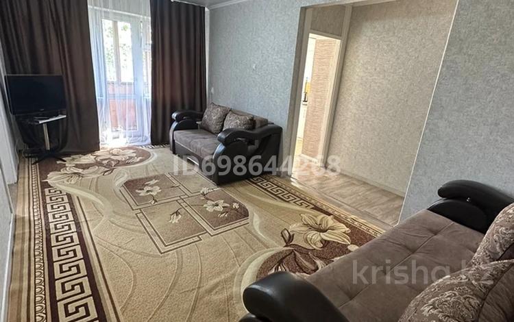 2-бөлмелі пәтер · 64 м², Жаңа қала ш/а., Нуркена Абдирова 28/2, бағасы: 12 000 ₸ в Караганде, Казыбек би р-н — фото 2