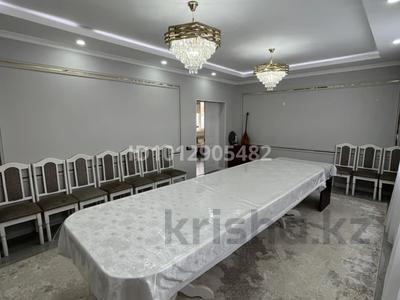 Жеке үй · 6 бөлме · 120 м² · 8 жүзд., Конаева 101 — Макатаева, бағасы: 45 млн ₸ в Узынагаш