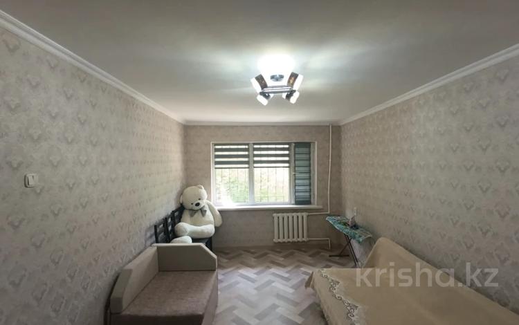 1-комнатная квартира · 31 м² · 1/5 этаж, Майкудук, 19й микрорайон 40 за 9 млн ₸ в Караганде, Алихана Бокейханова р-н — фото 2