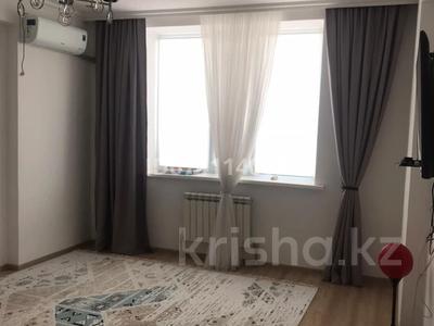 1-комнатная квартира, 54 м², 4/8 этаж помесячно, мкр Нурсая 47 за 185 000 〒 в Атырау, мкр Нурсая