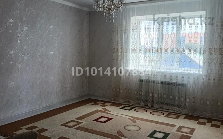 1-комнатная квартира · 52 м² · 2/4 этаж, мкр Старый Аэропорт, Памяти Воинов-Интернационалистов — Остановка «Старая конечная» за 120 000 ₸ в Уральске — фото 2