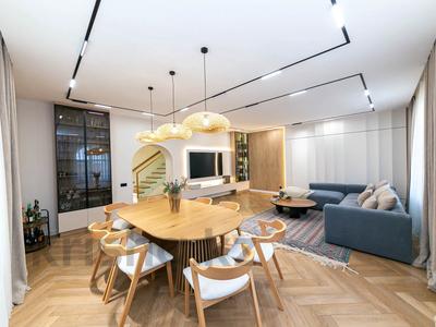 Отдельный дом · 5 комнат · 240 м² · 9.2 сот., мкр Шубар за 400 млн 〒 в Астане, Есильский р-н