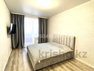 Тәулігіне пәтерлер в Костанайской обл.: 1-бөлмелі пәтер · 45 м² · 5/6 қабат, Мкр. Береке 49, бағасы: 9 500 〒 1-бөлмелі пәтер · 45 м² · 5/6 қабат, Мкр. Береке 49, бағасы: 9 500 〒 в Костанае