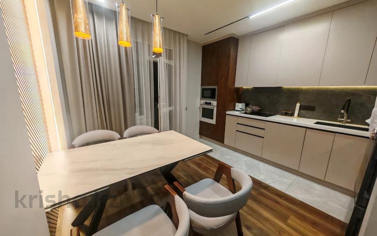 3-комнатная квартира · 100 м² · 9 этаж, Туран 39а за 600 000 ₸ в Астане, Нура р-н — фото 2