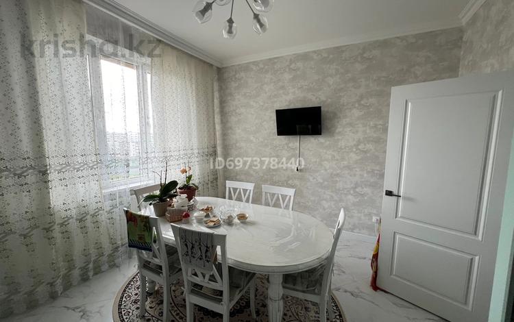 3-комнатная квартира · 91.7 м² · 8/9 этаж, Мәңгілік Ел 22 — Пересечение с улицей Алматы за 65 млн 〒 в Астане, Есильский р-н — фото 2