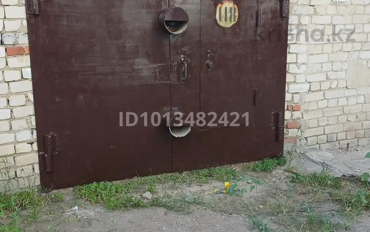 Гараж · 24 м² · 2 ш/а., Мкр 8 Санкибай батыра — Санкибай батыра на против Данай, бағасы: 30 000 ₸ в Актобе, мкр 8 — фото 4