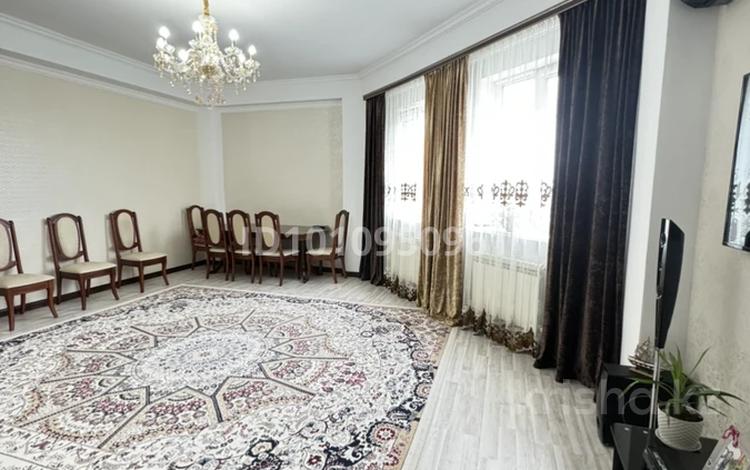 2-бөлмелі пәтер · 94 м² · 6/12 қабат, мкр 11, Локомотивная 7, бағасы: 37 млн ₸ в Актобе — фото 2