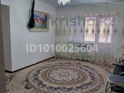 2-комнатная квартира · 44 м² · 5/5 этаж, Отырар м/а 24 дом за ~ 12.9 млн 〒 в Туркестане