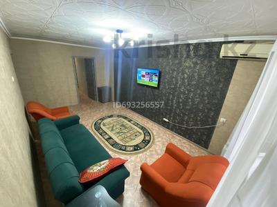 2-бөлмелі пәтер · 60 м² · 1/5 қабат, Самал 14 — Сейфулин, бағасы: 125 000 ₸ в Таразе
