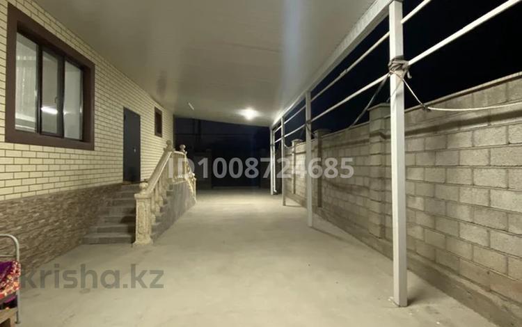 Отдельный дом · 5 комнат · 200 м² · 10 сот., мкр Бектобе, Алатау 30 — Айганым за 60 млн ₸ в Таразе — фото 2