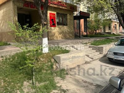 Еркін, кеңселер, дүкендер мен бутиктер, қоймалар, қоғамдық тамақтану орны, сұлулық салондары, медорталықтар мен дәріханалар, білім орталықтары, ойын-сауық · 115 м², бағасы: 73 млн ₸ в Шымкенте, Каратауский р-н