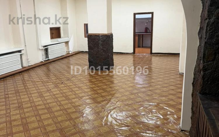 Свободное назначение, склады, общепит, кабинеты и рабочие места · 100 м² за 280 000 ₸ в Семее — фото 2