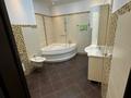 4-комнатная квартира · 160 м² · 6/14 этаж, Зенкова 59 за 750 000 ₸ в Алматы, Медеуский р-н — фото 7