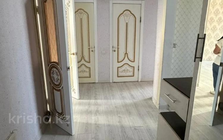 2-бөлмелі пәтер · 65 м² · 4/5 қабат, Алтын орда ш/а., мустафа шокая, бағасы: 22.6 млн ₸ в Актобе, мкр. Алтын орда — фото 2