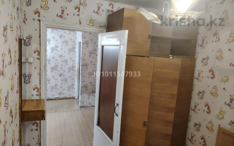 3-бөлмелі пәтер · 48 м² · 4/5 қабат, Просп. Строителей 16, бағасы: 150 000 ₸ в Караганде, Казыбек би р-н — фото 2