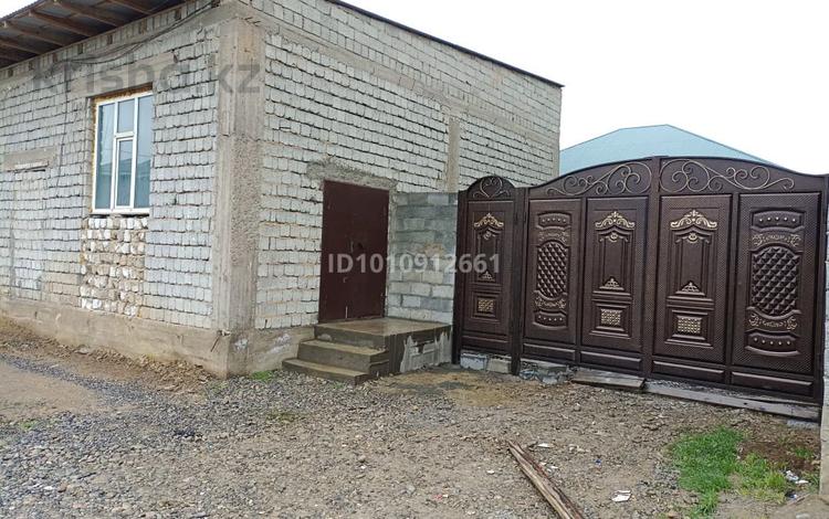 Отдельный дом · 4 комнаты · 200 м² · 8 сот., мкр Бозарык 202 — Кольцовой Бозарык за 37 млн ₸ в Шымкенте, Абайский р-н — фото 2