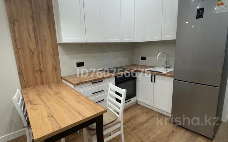 2-комнатная квартира · 42 м² · 7/17 этаж, Туран 83/1 за 300 000 ₸ в Астане, Есильский р-н — фото 2