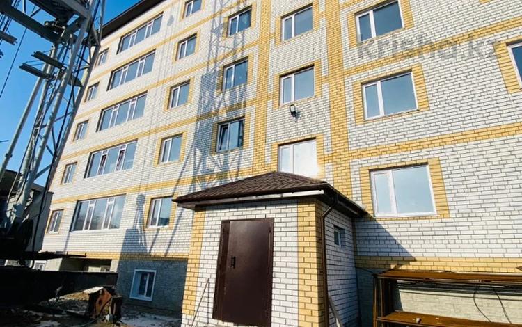 1-комнатная квартира, 45.9 м², 3/5 этаж, Волгоградская 4 за ~ 13.8 млн 〒 в Семее — фото 2