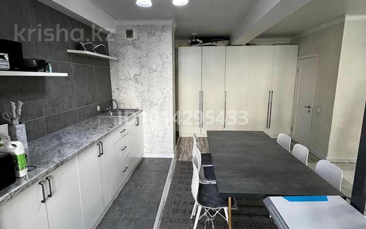 1-бөлмелі пәтер · 43 м² · 3/6 қабат, Жунисова 2/13 к18, бағасы: 28 млн ₸ в Алматы, Наурызбайский р-н — фото 3