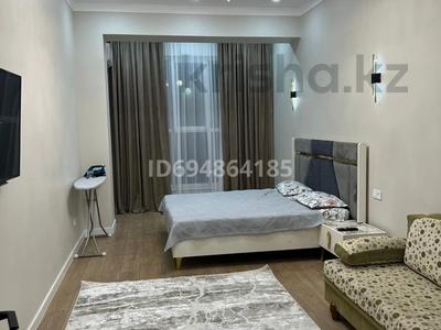 1-комнатная квартира · 55 м² · 4/9 этаж, 16-й мкр 14 — ЖК Айсар за 10 000 〒 в Актау