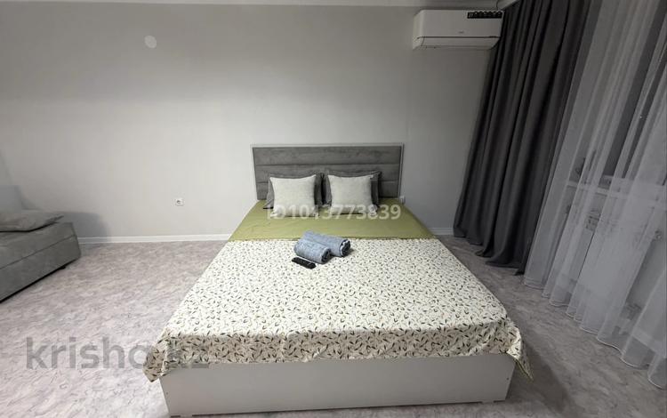1-комнатная квартира · 50 м² · 7/9 этаж, Аль-Фараби 18 за 16 000 ₸ в Усть-Каменогорске — фото 4