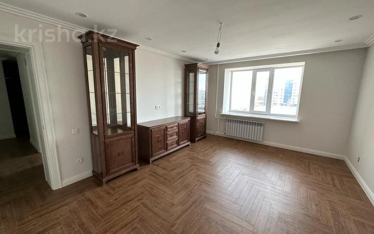 2-комнатная квартира, 70.5 м², 5/10 этаж, Мустафина 15