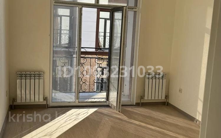 2-бөлмелі пәтер · 69 м² · 2/9 қабат, Куаныша Толеметова 50/6, бағасы: 34 млн ₸ в Шымкенте, Абайский р-н — фото 2