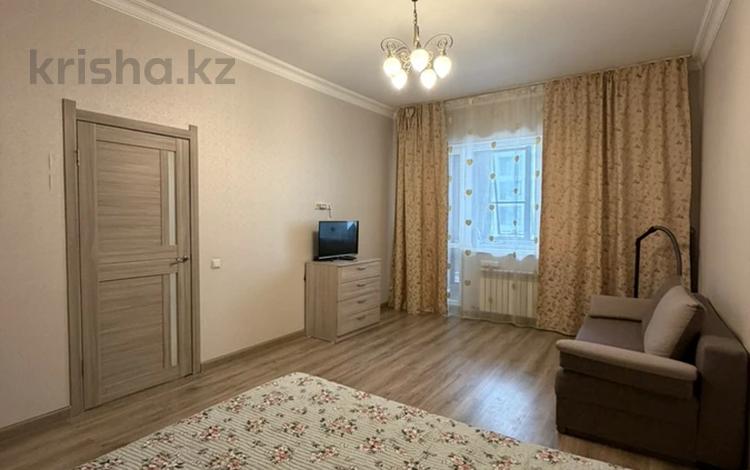 1-комнатная квартира · 46 м² · 3/9 этаж, Абикен Бектуров 1а — Хан Шатыр за 34 млн ₸ в Астане, Нура р-н — фото 24