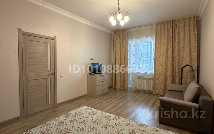 1-комнатная квартира · 46 м² · 3/9 этаж, Абикен Бектуров 1а — Хан Шатыр за 34 млн ₸ в Астане, Нура р-н — фото 42