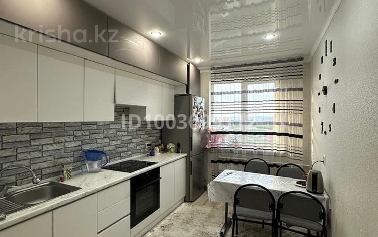 3-бөлмелі пәтер · 83.1 м² · 5/5 қабат, Молдагуловой 15/7, бағасы: 25.5 млн ₸ в Усть-Каменогорске, Ульбинский — фото 2