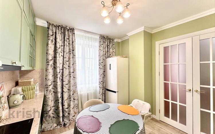 2-бөлмелі пәтер · 64 м² · 13/15 қабат, Просп. Бауыржана Момышулы 14, бағасы: 34 млн ₸ в Астане, Алматы р-н — фото 2