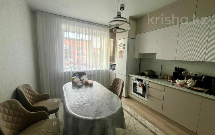 3-комнатная квартира · 82.9 м² · 8/9 этаж, Микрорайон Береке 57 за 43.5 млн ₸ в Костанае — фото 2