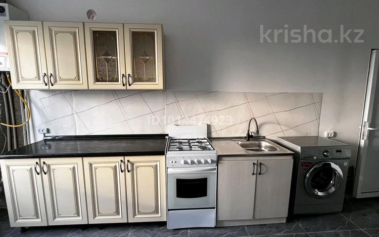 2-комнатная квартира · 60 м² · 2 этаж, мкр Кайтпас 2 сырым Батыр 11б за 100 000 ₸ в Шымкенте, Абайский р-н — фото 2