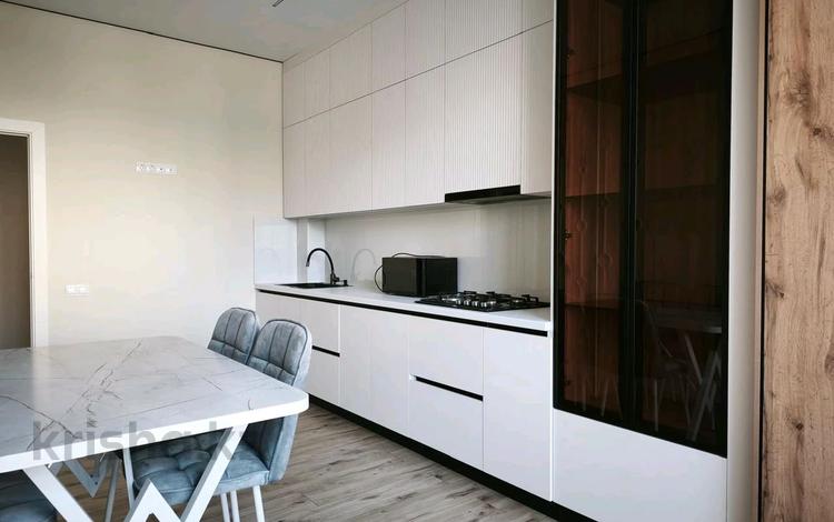 2-комнатная квартира · 76 м² · 2/7 этаж, мкр. Алтын орда, Алия Молдагулова за 350 000 ₸ в Актобе — фото 2