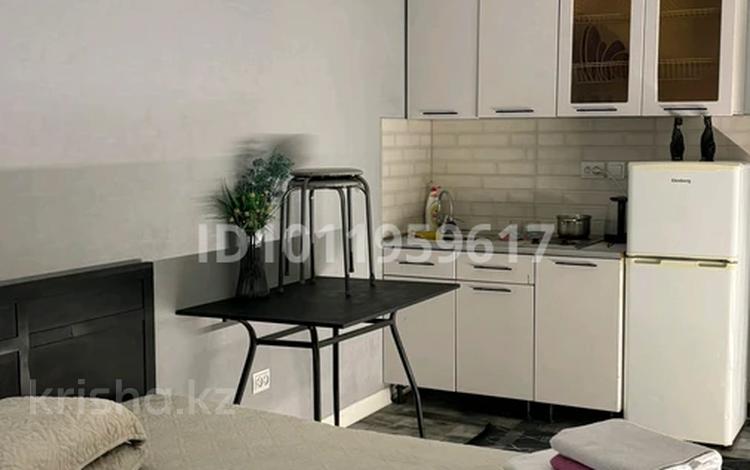 1-бөлмелі пәтер · 35 м² · 4/12 қабат, Шевченко 85, бағасы: 15 000 ₸ в Алматы, Алмалинский р-н — фото 2