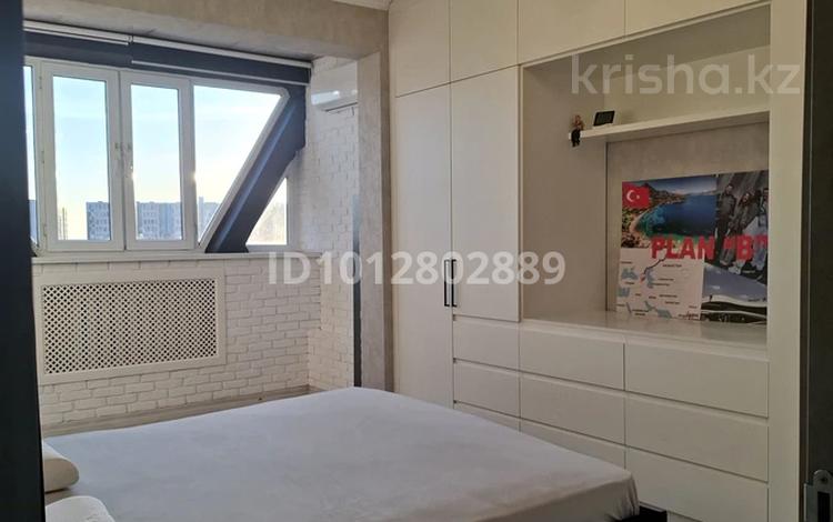 2-комнатная квартира · 56 м² · 8/9 этаж, мкр Тастак-2 21 — Тлендиева за 300 000 ₸ в Алматы, Алмалинский р-н — фото 2