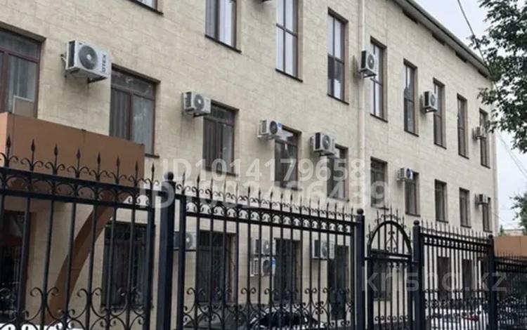 Офисы, салоны красоты, кабинеты и рабочие места, студии · 230 м² за ~ 1.8 млн ₸ в Шымкенте, Аль-Фарабийский р-н — фото 2