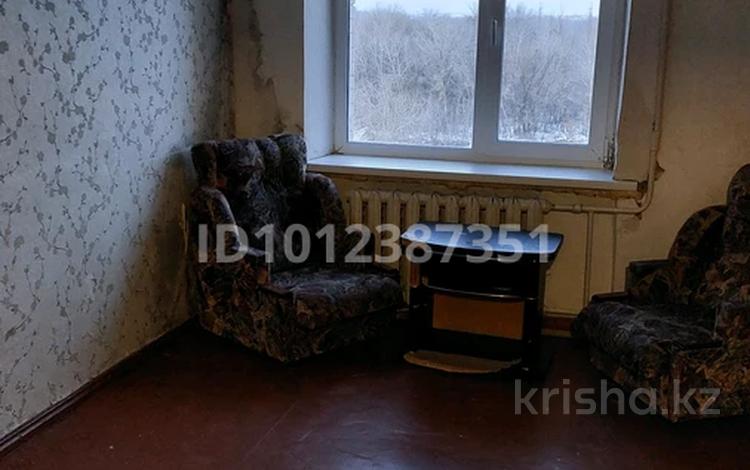 2-бөлмелі пәтер · 45.5 м² · 6/9 қабат, Исатая Махамбета 82/1, бағасы: 7 млн ₸ в Уральске — фото 2