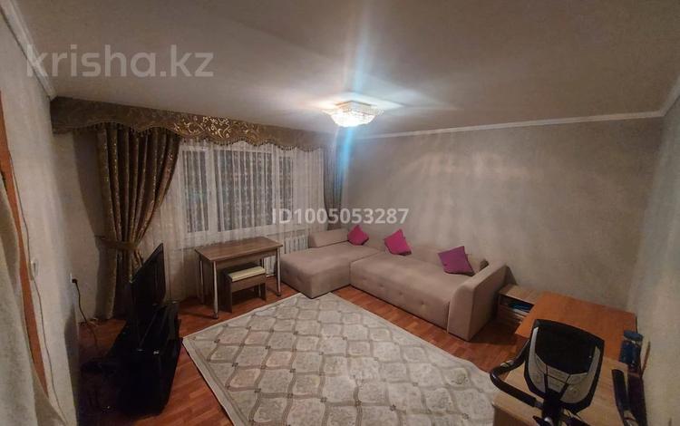 2-комнатная квартира · 52.5 м² · 1/9 этаж, мкр Юго-Восток, Язева 6 за 200 000 ₸ в Караганде, Казыбек би р-н — фото 2