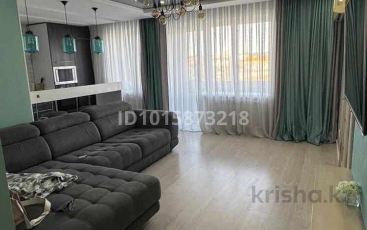 2-комнатная квартира · 56 м² · 7/9 этаж, мкр Юго-Восток, 28й микрорайон 4 — Муканова Республики за 300 000 ₸ в Караганде, Казыбек би р-н — фото 2
