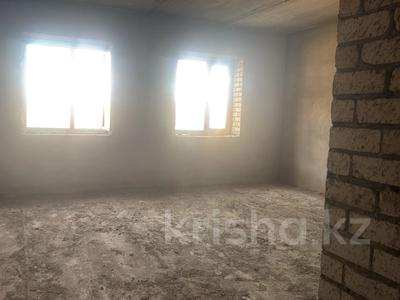 3-бөлмелі пәтер · 107 м² · 1/5 қабат, Алтын орда ш/а., бағасы: 15.5 млн ₸ в Актобе, мкр. Алтын орда
