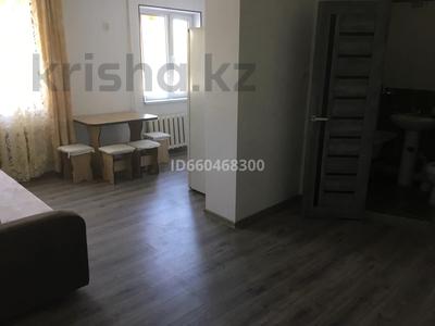 2-комнатная квартира, 55 м², 2/5 этаж помесячно, Толе Би 43 за 150 000 〒 в Таразе