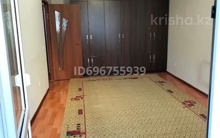 2-комнатная квартира · 40 м² · 1/6 этаж, мкр Кокжиек за 165 000 ₸ в Алматы, Жетысуский р-н — фото 7
