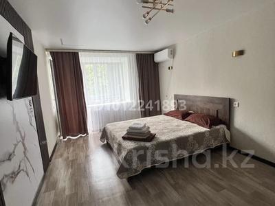 1-комнатная квартира · 43 м² · 2/10 этаж, Кунаева 67 за 1 500 〒 в Уральске