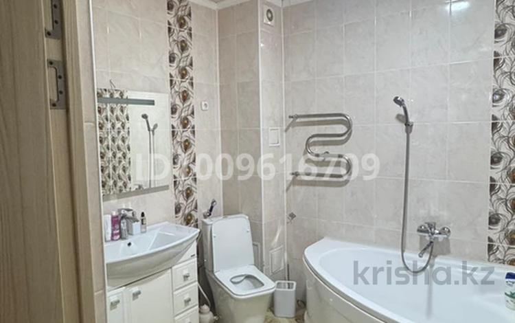 3-бөлмелі пәтер · 172.6 м² · 4/5 қабат, мкр. Алтын орда, Бокенбай батыра 153/6, бағасы: 47 млн 〒 в Актобе — фото 2