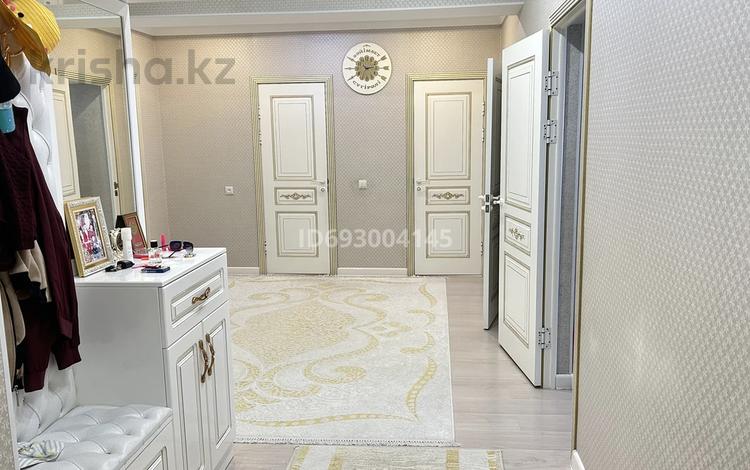 3-бөлмелі пәтер · 110 м² · 2/16 қабат, 17-ш/а. 3, бағасы: 48 млн ₸ в Актау, 17-й мкр — фото 2