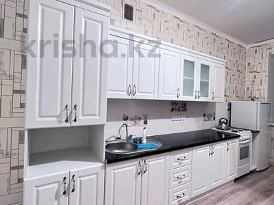 3-комнатная квартира · 90 м² · 9/10 этаж, мкр. Алтын орда, Алии Молдагуловой за 16 000 ₸ в Актобе